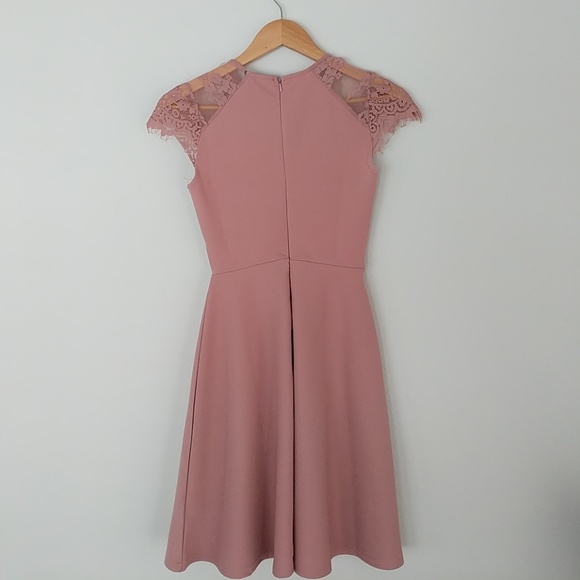 Lipsy London blush cocktail lace sleeves sz US 0 - Picture 2 of 4